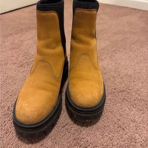 Timberland Women’s Everleigh Chelsea Boot